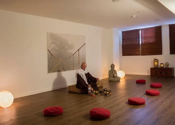 Luna Park Yoga & Hotel